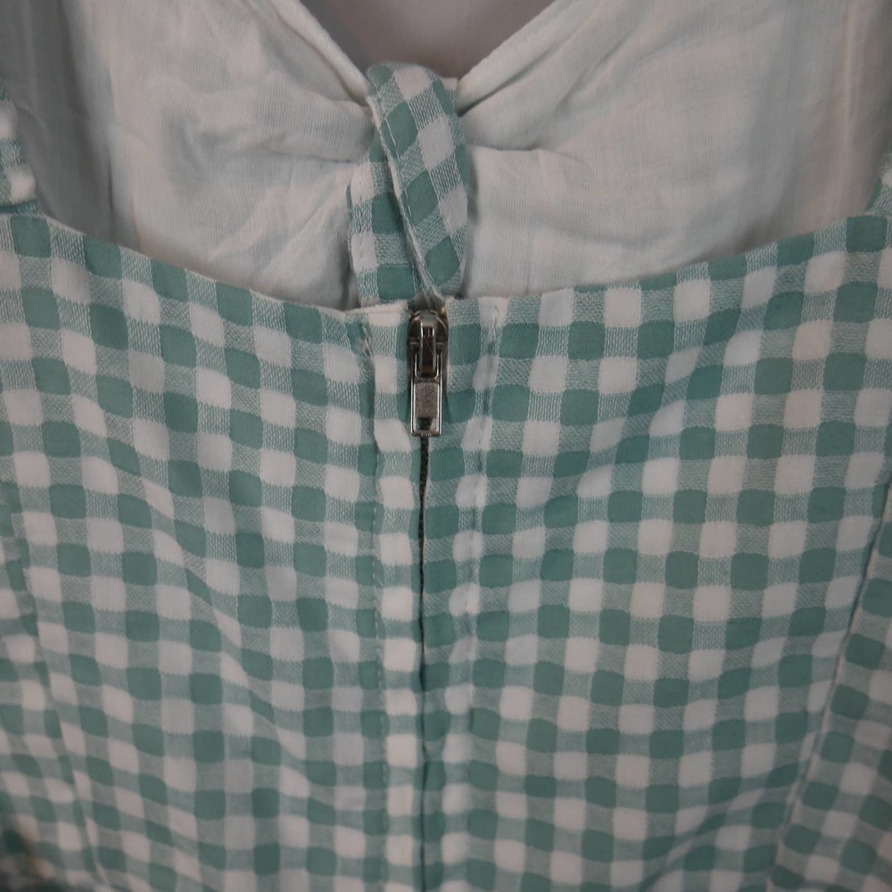𝅺FRANCESCA'S NWT Liza Green Front Tie Gingham Romper Size Medium - Picture 7 of 10